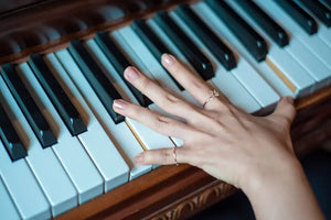 10 Art Deco Rings to Elevate Your Wedding Style